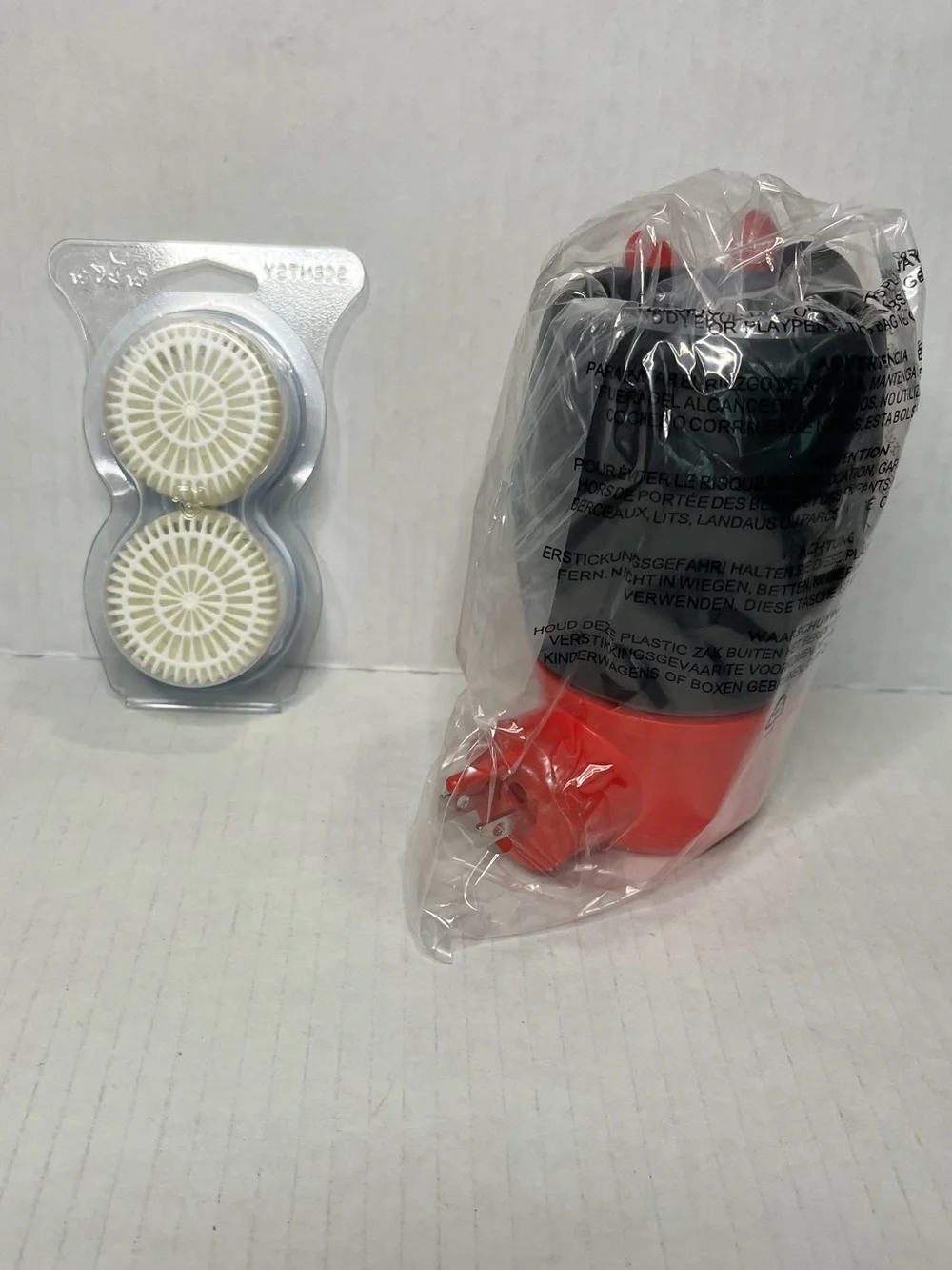 Scentsy Bundle Minnie Mouse Plug-In Warmer with Pods